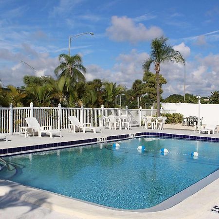 Sunshine Inn & Suites Venice, Florida Venice Gardens Exterior photo