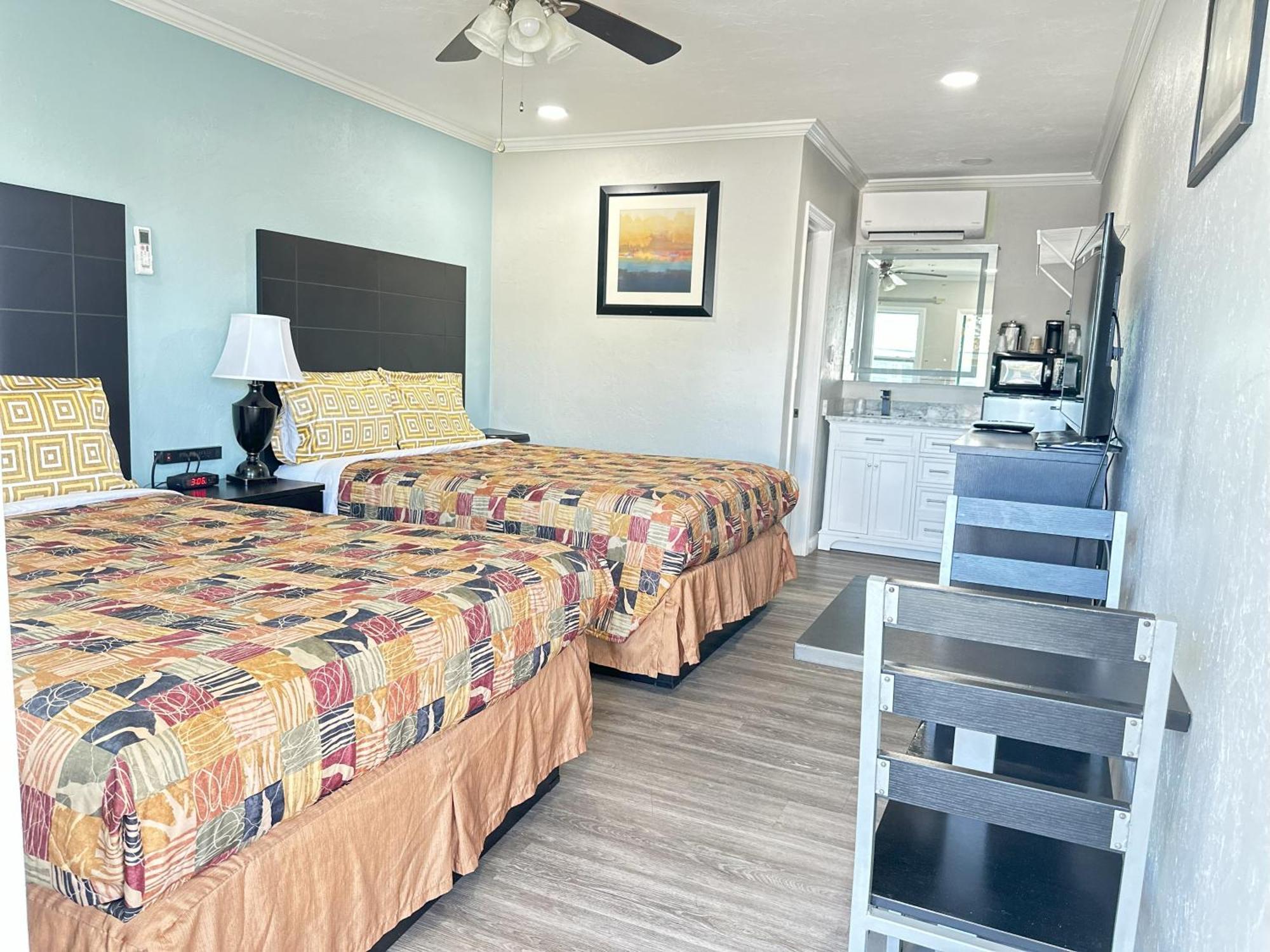 Sunshine Inn & Suites Venice, Florida Venice Gardens Exterior photo