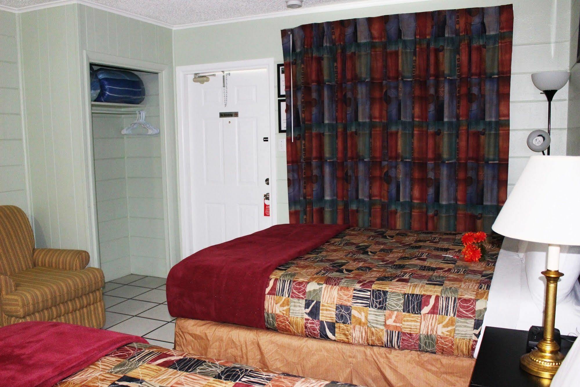 Sunshine Inn & Suites Venice, Florida Venice Gardens Exterior photo